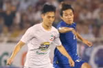 U21 Hoàng Anh Gia Lai (áo trắng) sẽ theo chân U21 Thái Lan vào bán kết? (Ảnh: Quang Nhựt/TTXVN)