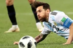 Lionel Messi và Argentina có nguy cơ về nước sớm. (Nguồn: Reuters)