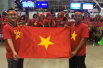 Cổ động viên lên đường sang Malaysia, 'tiếp lửa' cho tuyển Việt Nam