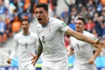 Jose Gimenez sắm vai người hùng của Uruguay. (Nguồn: Getty Images)