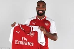 Alexandre Lacazette cập bến Arsenal. (Nguồn: ​Arsenal FC)