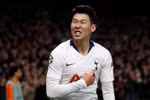 Son Heung-Min mang chiến thắng về cho Tottenham.