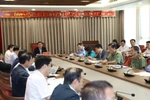 Bí thư Thành ủy Vương Đình Huệ làm việc với các đơn vị liên quan về xử lý vụ việc liên quan đến Khu liên hợp xử lý chất thải Sóc Sơn. (Văn Điệp/TTXVN)