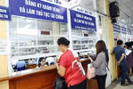 Từ 1/9, có thể nộp bảo hiểm xã hội và y tế qua ngân hàng điện tử. (Ảnh: Dương Ngọc/TTXVN)