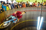 [Photo] Thót tim với màn nhào lộn của các nghệ sỹ môtô bay Hà Thành