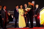 Tổng thống Mỹ Barack Obama đặt chân đến Việt Nam. (Nguồn: Reuters)