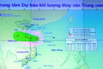 Hình ảnh dự báo hướng đi cơn bão số 4 của Trung tâm Dự báo Khí tượng Thủy văn Trung ương. (Ảnh: Hoàng Hùng/TTXVN)
