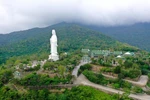 Toàn cảnh Chùa Linh Ứng-Bãi Bụt tọa lạc trên Bán đảo Sơn Trà (Đà Nẵng). (Ảnh: Trần Lê Lâm/TTXVN) 