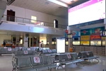 Sảnh chờ tại Bến xe Giáp Bát vắng hành khách dù kỳ nghỉ lễ đang tới. (Ảnh: Hoàng Hiếu/TTXVN) 