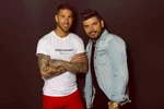 Sergio Ramos trổ tài ca hát sau va chạm khiến Salah bị chấn thương