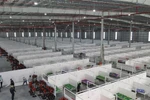 Giường bệnh chuẩn bị thu dung điều trị bệnh nhân COVID-19 tại Bệnh viện dã chiến Thới Hòa (thị xã Bến Cát, tỉnh Bình Dương). (Ảnh: TTXVN)