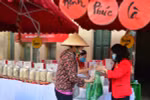 Một 'chợ nhân đạo.' (Nguồn: Hội Chữ thập Đỏ Việt Nam)