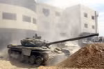 Binh sỹ Syria trong chiến dịch truy quét phiến quân tại Jobar, phía đông thủ đô Damascus, Syria. (Nguồn: THX/TTXVN)