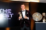 Lewandowski giành danh hiệu Cầu thủ hay nhất năm của FIFA. (Nguồn: Getty Images)