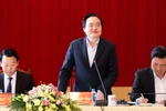 Bộ trưởng Bộ Giáo dục và Đào tạo Phùng Xuân Nhạ phát biểu tại buổi làm việc với lãnh đạo tỉnh Yên Bái. (Ảnh: Việt Dũng/TTXVN)