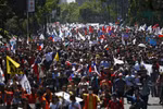Người dân tham gia biểu tình phản đối Chính phủ tại Santiago, Chile, ngày 23/10/2019. (Nguồn: AFP/ TTXVN)