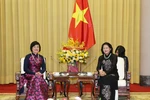 Phó Chủ tịch nước Đặng Thị Ngọc Thịnh với Đại sứ Nguyễn Nguyệt Nga, Chủ tịch danh dự Nhóm Phụ nữ Cộng đồng ASEAN tại Hà Nội. Ảnh: Phương Hoa/TTXVN)