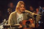 Cây guitar của huyền thoại Kurt Cobain chuẩn bị được đem ra đấu giá