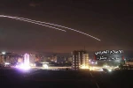 Hình ảnh phòng không Syria đánh chặn tên lửa Israel tại Damascus