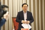 Bí thư Thành ủy Vương Đình Huệ chủ trì buổi làm việc. (Ảnh: Văn Điệp/TTXVN)