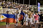Niềm vui của các cầu thủ Philippines sau chiến thắng Trều Tiên. (Nguồn: cnnphilippines)