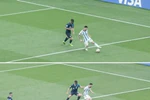 Video pha bóng Messi dễ dàng vượt qua Gvardiol, kiến tạo cho Alvarez