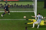 Tiền đạo Messi ghi bàn thắng thứ ba của đội nhà, đưa Argentina vượt lên dẫn trước trong cuộc rượt đuổi tỷ số kịch tính. (Ảnh: AFP/TTXVN)