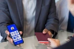 Hộ chiếu sức khỏe điện tử IATA Travel Pass có thể coi là chìa khóa mở cửa biên giới, tạo điều kiện cho hành khách đi lại thuận lợi giữa các quốc gia. (Ảnh: Vietnam Airlines cung cấp)