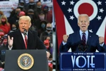 Tổng thống Mỹ Joe Biden (phải) và cựu Tổng thống Donald Trump. (Ảnh: AFP/TTXVN)