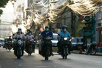 Người dân đeo khẩu trang phòng lây nhiễm COVID-19 tại Vientiane, Lào. (Ảnh: THX/TTXVN)