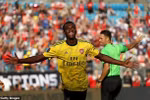 Eddie Nketiah tỏa sáng với 1 cú đúp cho Arsenal.