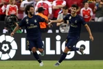 Asensio và Marcelo ăn mừng sau pha phối hợp ghi bàn đẹp mắt. (Nguồn: Getty Images)