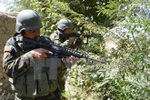 Binh sỹ Afghanistan tham gia chiến dịch truy quét phiến quân Taliban tại tỉnh Kunduz, miền bắc Afghanistan. (Nguồn: THX/TTXVN)