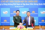 Lãnh đạo Viettel và Vietnam Airlines ký hợp tác chiến lược chiều 24/2. (Ảnh: Viettel)