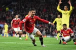 Champions League: Nhà vô địch bại trận, Ronaldo giúp M.U thắng ngược