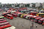 Hà Nội đã lên phương án tăng cường xe khách nhằm đáp ứng nhu cầu đi lại trong kỳ nghỉ lễ 30/4 và 1/5. (Ảnh: Thế Duyệt/TTXVN)