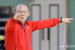 Ông Park cho rằng các cầu thủ Việt Nam có thể tái hiện bàn thắng đẹp của tiền vệ Son Heung-min. (Ảnh: Newsis) 