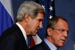 Ngoại trưởng Mỹ John Kerry và Ngoại trưởng Nga Sergei Lavrov. (Nguồn: AFP)