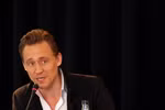 Nam diễn viên Tom Hiddleston nhận được sự quan tâm rất lớn từ phía người hâm mộ. (Ảnh: Xuân Mai/Vietnam+)