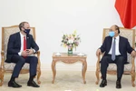 Thủ tướng Nguyễn Xuân Phúc tiếp Bộ trưởng Ngoại giao và Phát triển Anh Dominic Raab. (Ảnh: Thống Nhất/TTXVN)