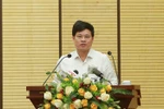 Phó Chủ tịch Ủy ban nhân dân thành phố Hà Nội Ngô Văn Quý chủ trì cuộc họp. (Ảnh: Vietnam+)