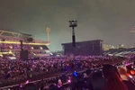 Sôi động chương trình biểu diễn của nhóm nhạc BlackPink tại Sân vận động Quốc gia Mỹ Đình. (Ảnh: Thanh Loan/TTXVN)