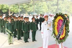 Đoàn Ban Chấp hành Trung ương Hội Cựu chiến binh Việt Nam viếng nguyên Tổng Bí thư Đỗ Mười. (Ảnh: TTXVN)