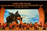 Chương trinh nghệ thuật trong đêm khai mạc. (Ảnh: Thanh Hà/TTXVN)