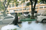 Phun thuốc diệt muỗi nhằm ngăn chặn sự lây lan của virus Zika tại Bangkok, Thái Lan. (Nguồn: EPA/TTXVN)