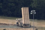 Hệ thống phòng thủ tên lửa tầm cao giai đoạn cuối (THAAD) của Mỹ được triển khai tại Seongju, Hàn Quốc ngày 30/5. (Nguồn: EPA/TTXVN)