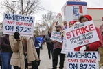 Người lao động Mỹ đình công. (Nguồn: EPA)