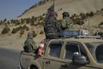 Các lực lượng Taliban tuần tra tại tỉnh Badghis, Afghanistan ngày 17/10/2021. (Ảnh: AFP/TTXVN) 