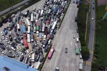 Hình ảnh ôtô xếp hàng dài cả km tại cửa ngõ phía Nam Thủ đô