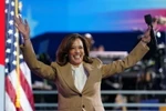 Phó Tổng thống Mỹ Kamala Harris phát biểu trong chiến dịch vận động tranh cử ở Milwaukee, Wisconsin, ngày 20/8/2024. (Ảnh: AA/TTXVN)